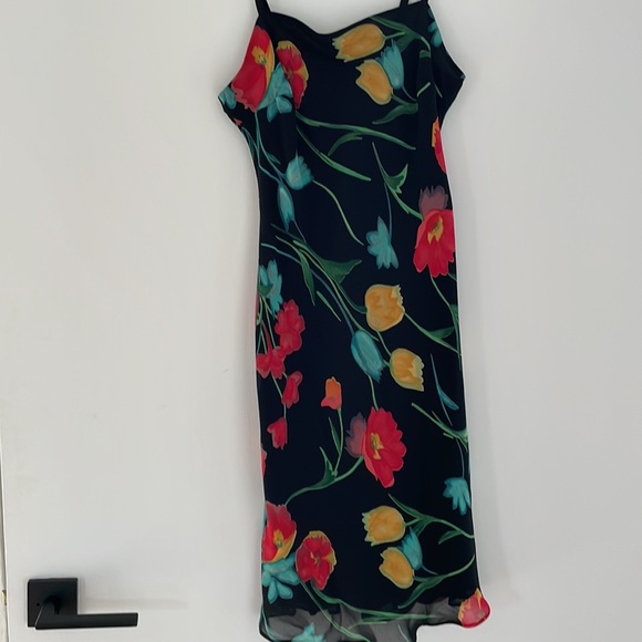 Sundress - Picture 5 of 5